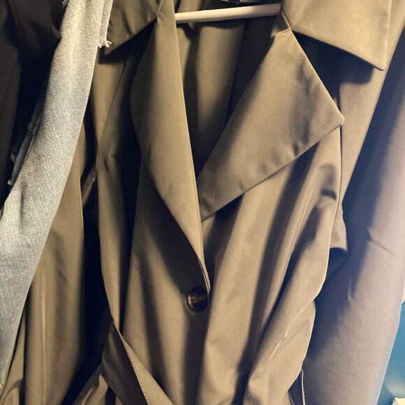 GAP Icon Trench Coat - Picture 2 of 6